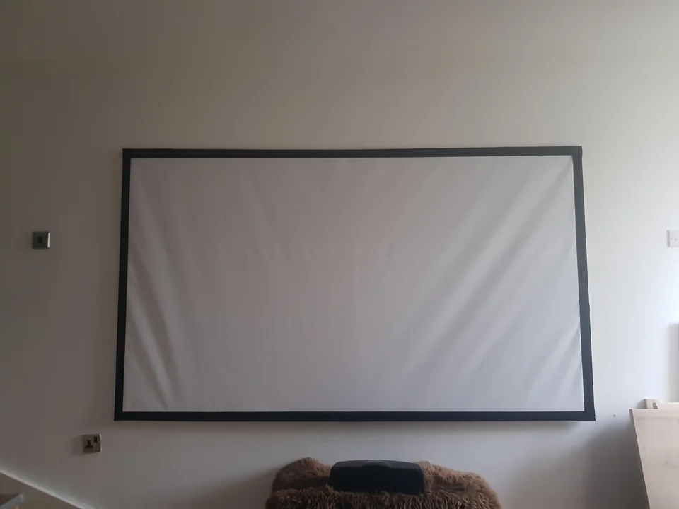 How to Fix a Wrinkled Projector Screen?